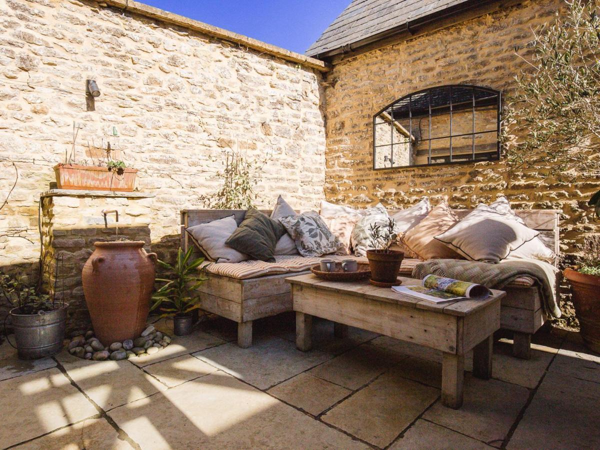 Little Oakley Cottage Sandford St Martin Bagian luar foto