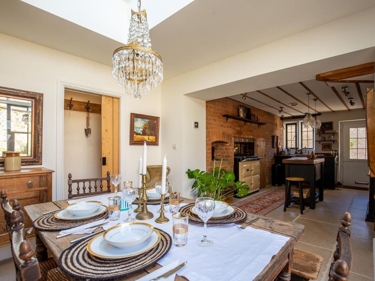 Little Oakley Cottage Sandford St Martin Bagian luar foto